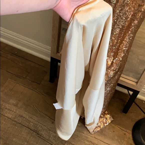 Dress - Picture 6 of 6